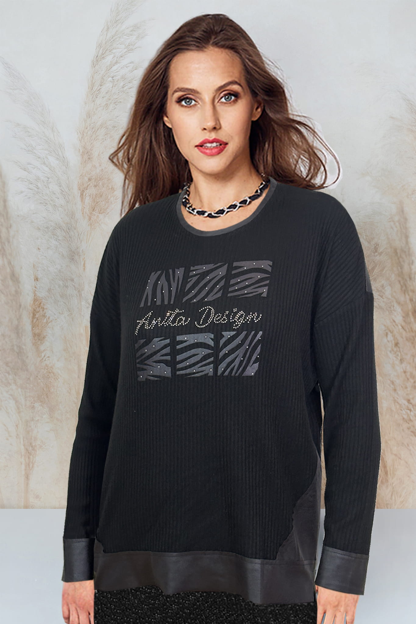 sweter-czarny-ze-skorka-01.jpg